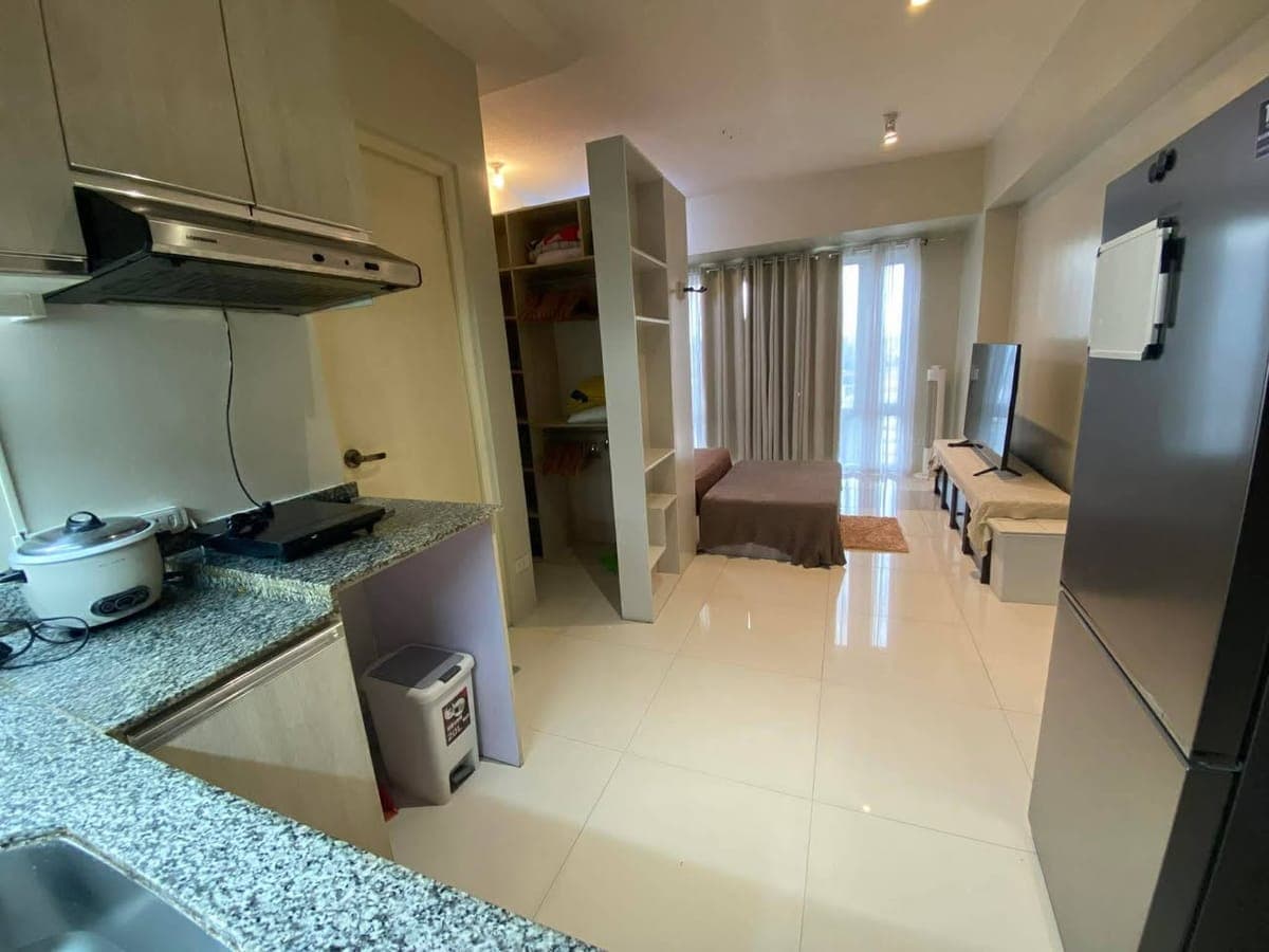 🏢 Fully Furnished Studio Unit for Rent - photo 2