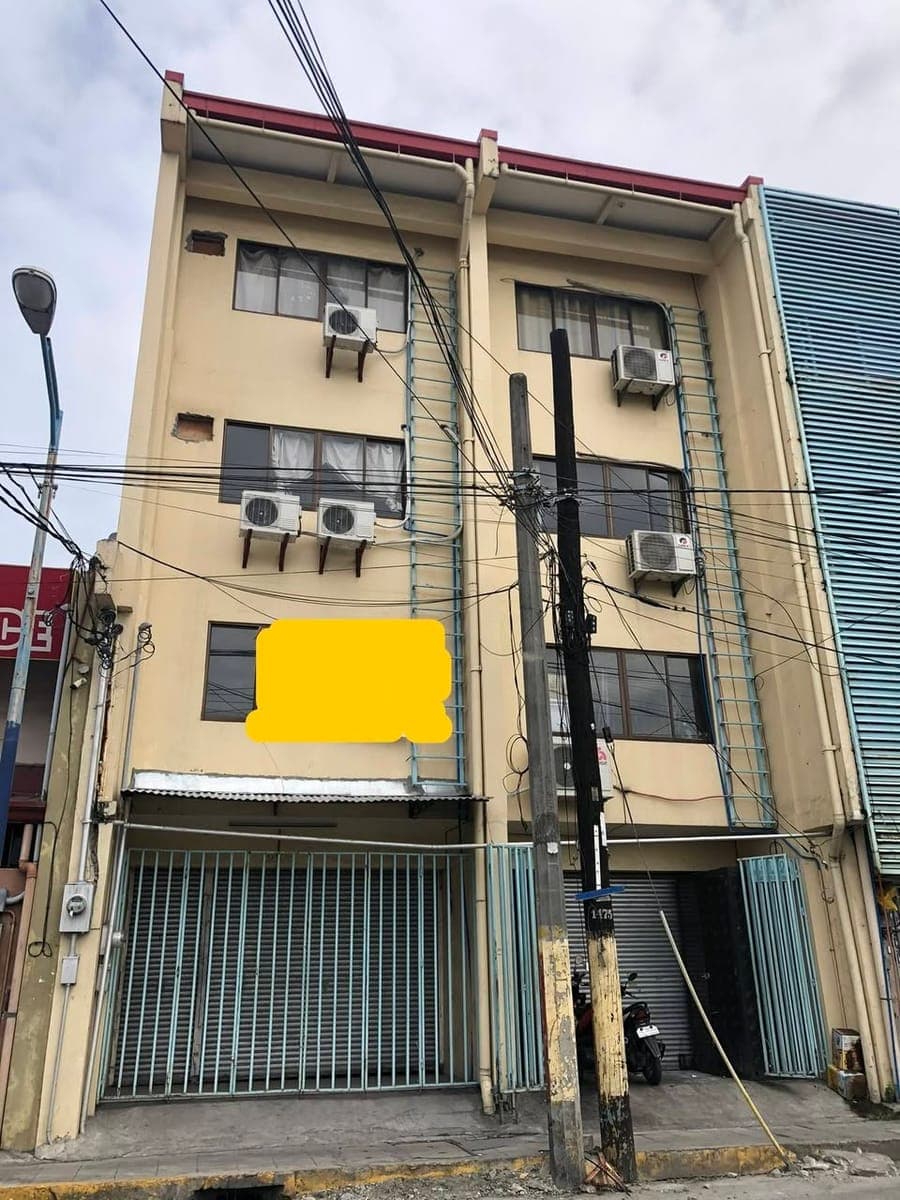 Commercial building MAKATI - photo 1