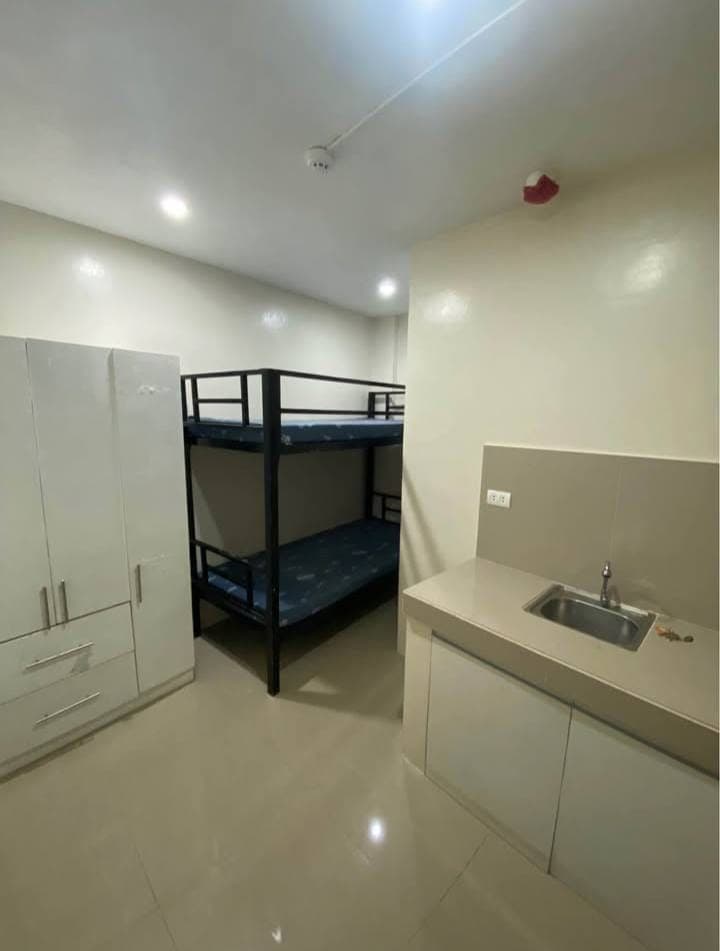 STUDIOTYOE ROOM FOR RENT - photo 2