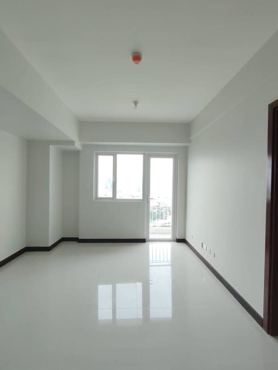 ‼️📢 FOR RENT NEWLY TURN OVER 2 Bedroom with balcony UNFURNISHED 30K INC OF DUES - photo 5