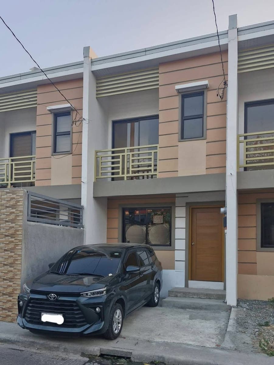 FOR RENT – ₱17k per month - photo 1