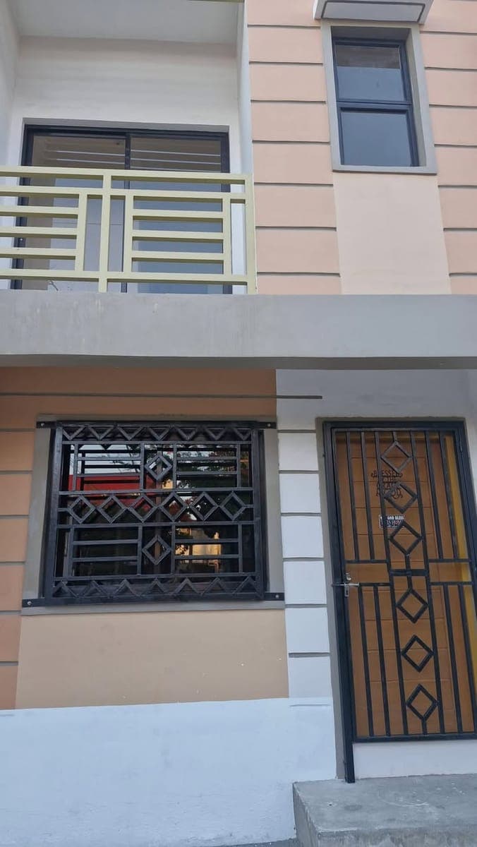 FOR RENT – ₱17k per month - photo 2