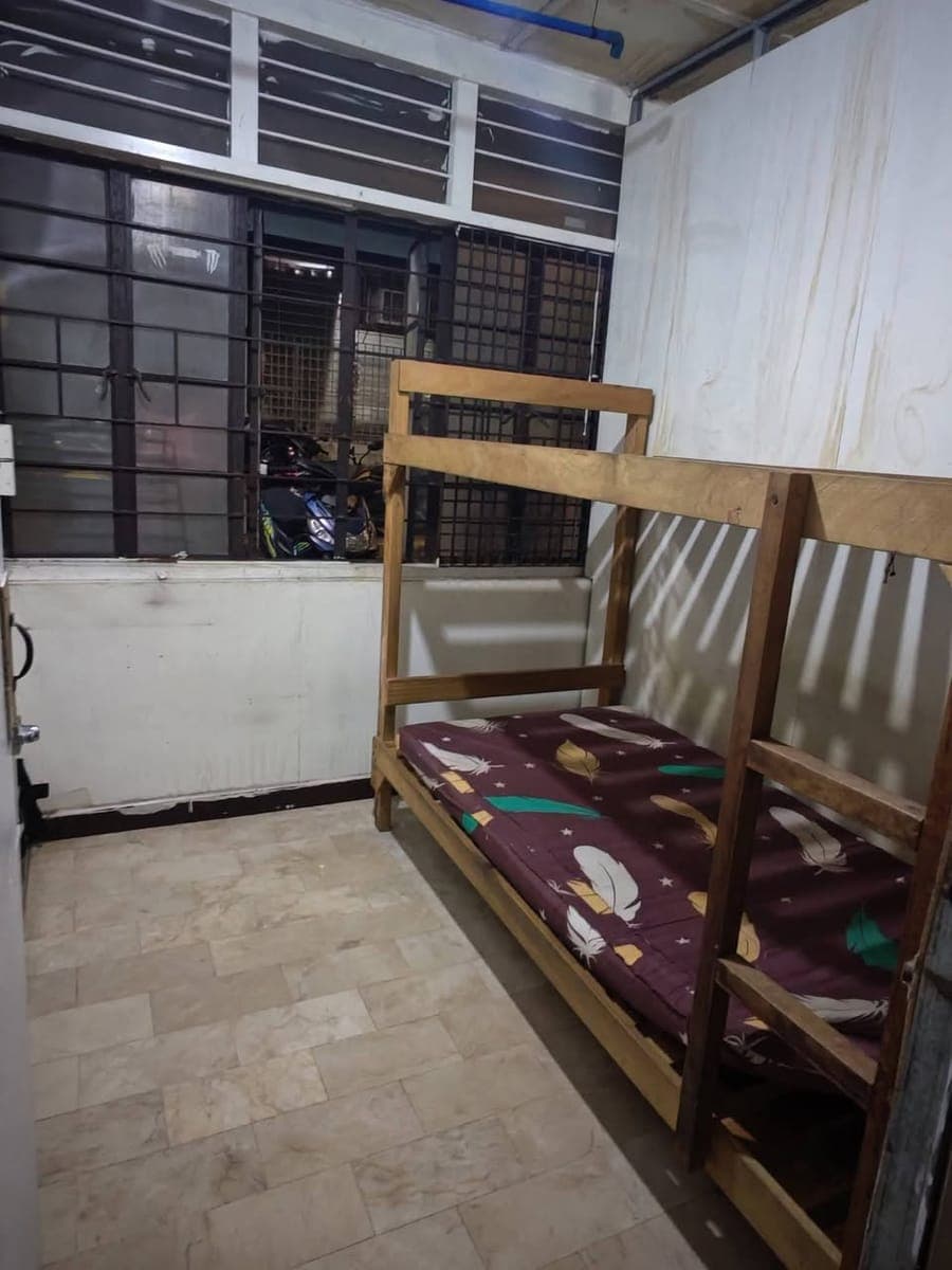 Room for Rent - photo 1