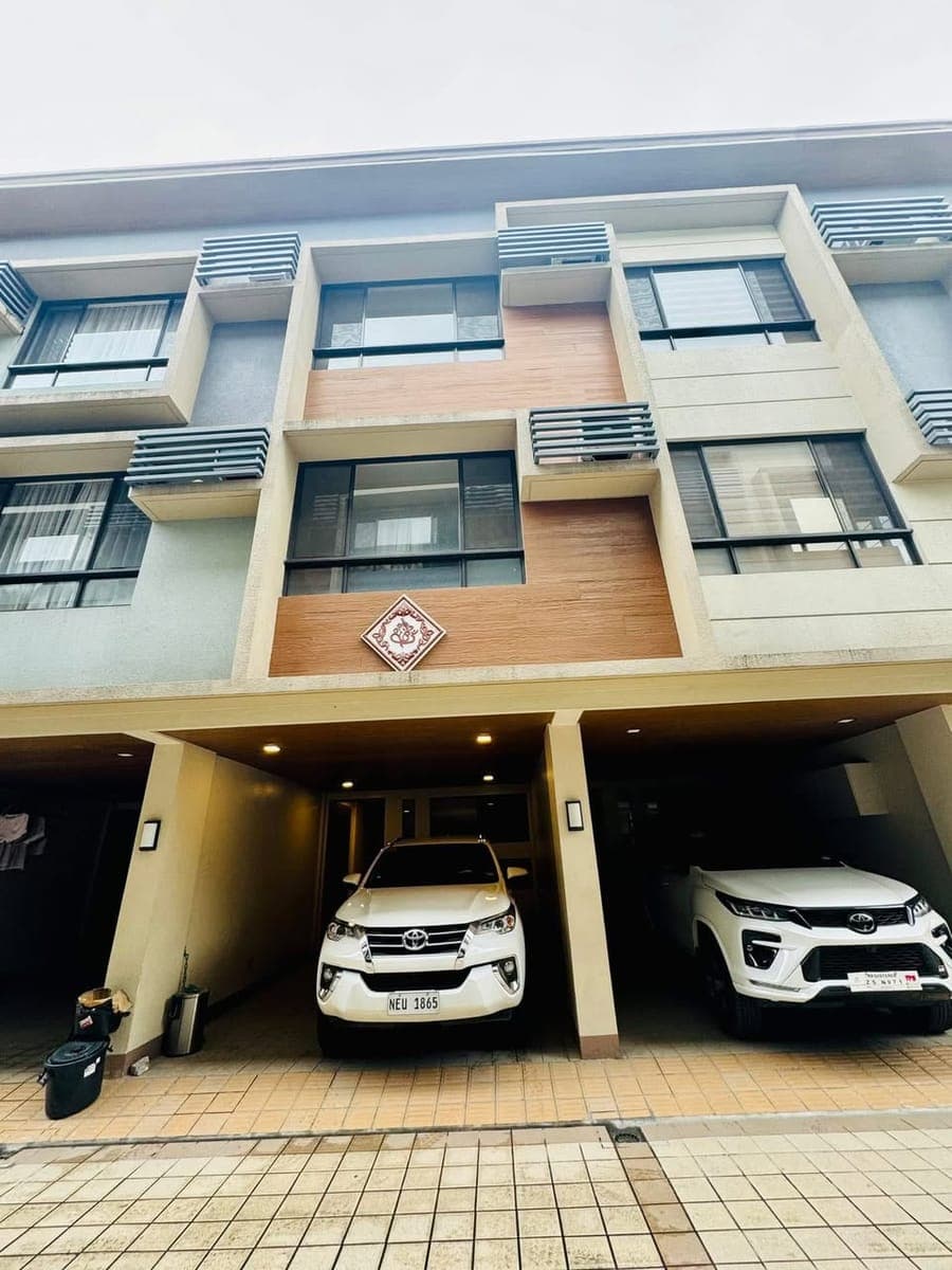 ✋WAIT… a 4BR townhouse for Rent in Makati for ONLY ₱68K/month?! 👀🏡 - photo 1