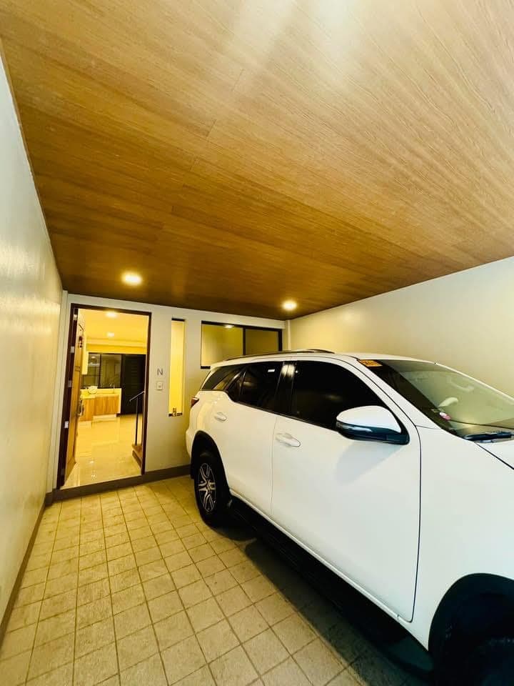 ✋WAIT… a 4BR townhouse for Rent in Makati for ONLY ₱68K/month?! 👀🏡 - photo 2