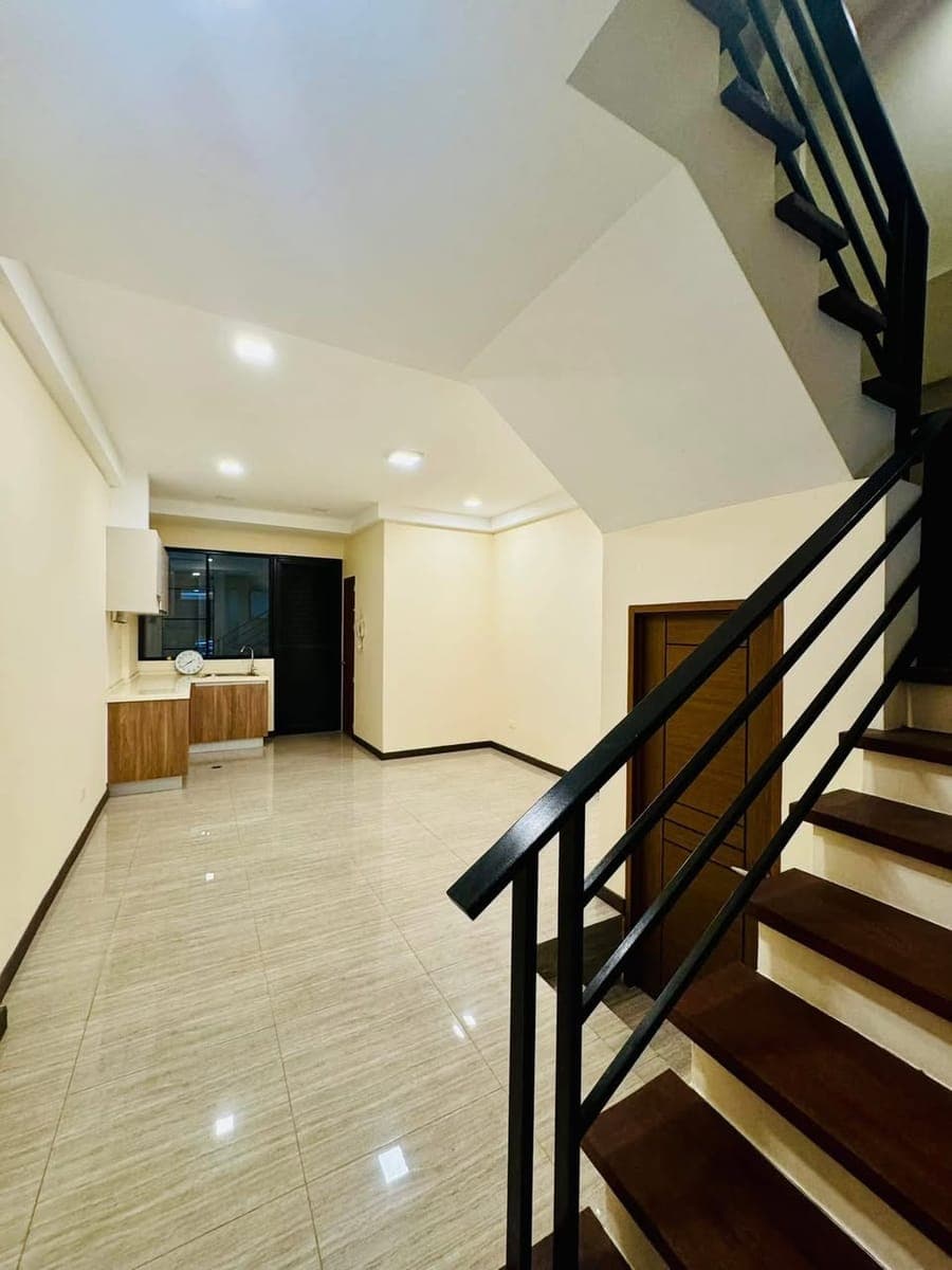✋WAIT… a 4BR townhouse for Rent in Makati for ONLY ₱68K/month?! 👀🏡 - photo 3