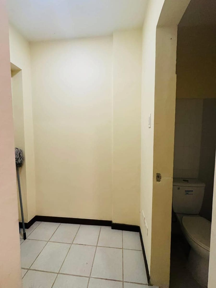 ✋WAIT… a 4BR townhouse for Rent in Makati for ONLY ₱68K/month?! 👀🏡 - photo 4