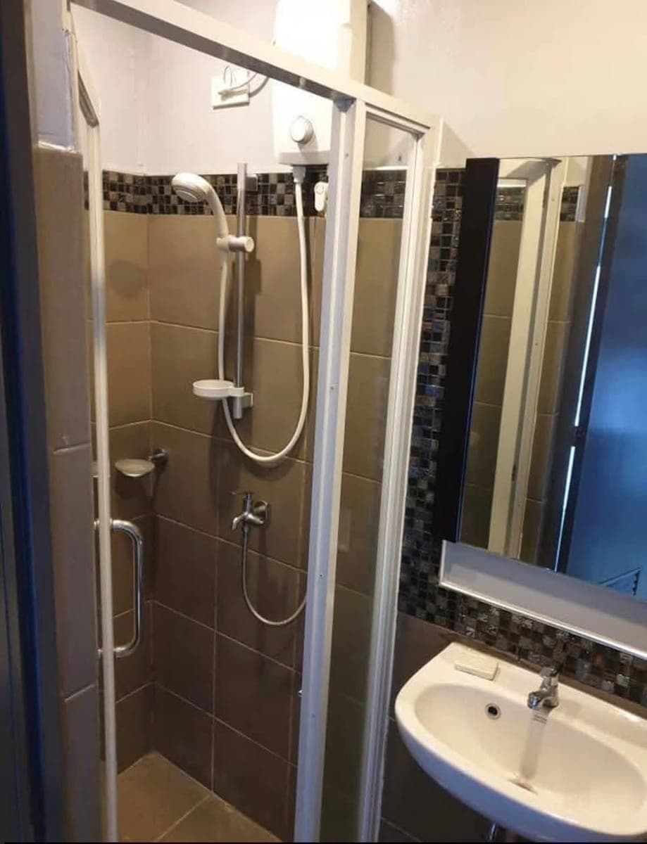 FOR RENT: ₱15,000/month. - Inclusive condo dues - photo 4