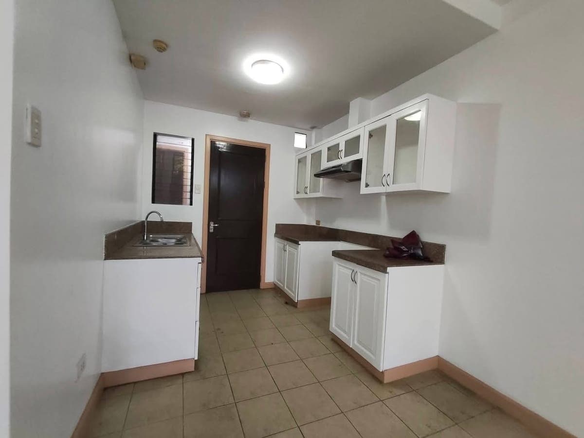 🏡 2BR APARTMENT near MAPUA and ATENEO Grade school - photo 1