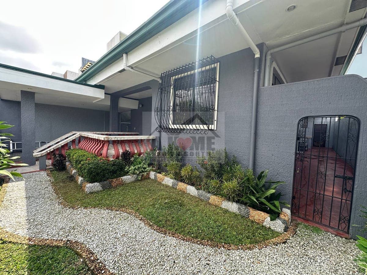 Better Living Subdivision Parañaque Bungalow For Rent (France Access) - photo 4