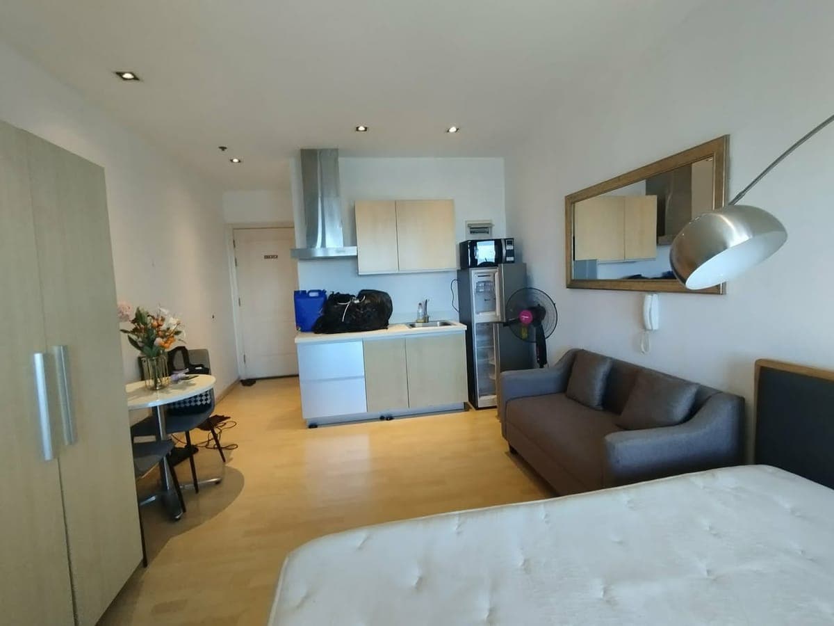 🔑 For Rent – Gramercy Residences  🌇 Makati City - photo 1
