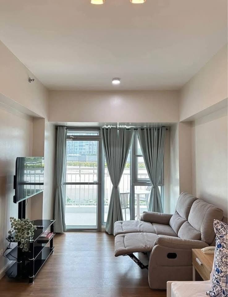 CONDO FOR RENT / SALE – DOWNTOWN DAVAO CITY - photo 2