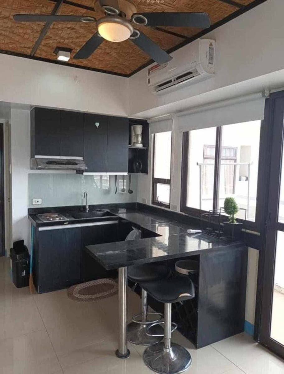 🏢✨Furnished Studio Unit with Balcony ✨🏢 - photo 5