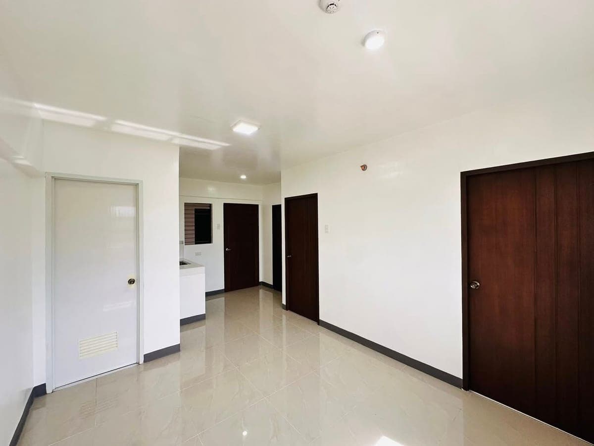 📣 FOR RENT: 2-Bedroom Condo Unit - photo 2