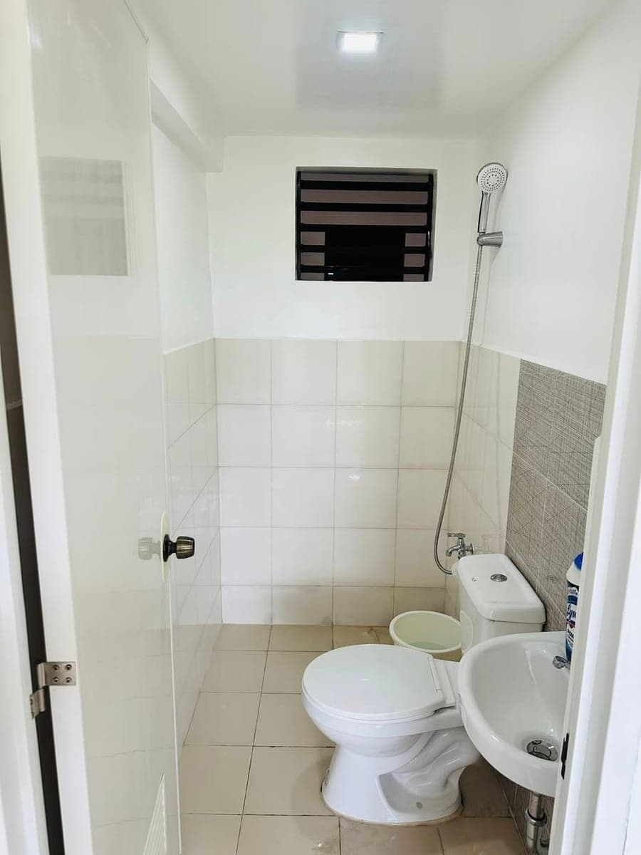 📣 FOR RENT: 2-Bedroom Condo Unit - photo 5