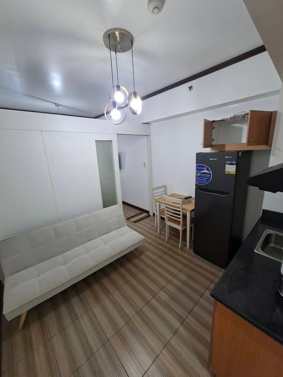 Makati condo 1bedroom 18k 1deposit 1advance 1yr Contract - photo 5