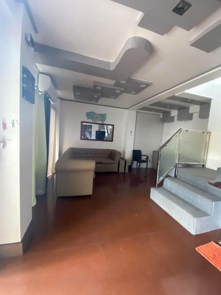 Modern and Cozy  House for Rent / For Sale! - photo 2
