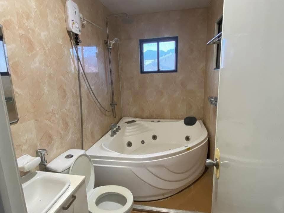 Modern and Cozy  House for Rent / For Sale! - photo 1