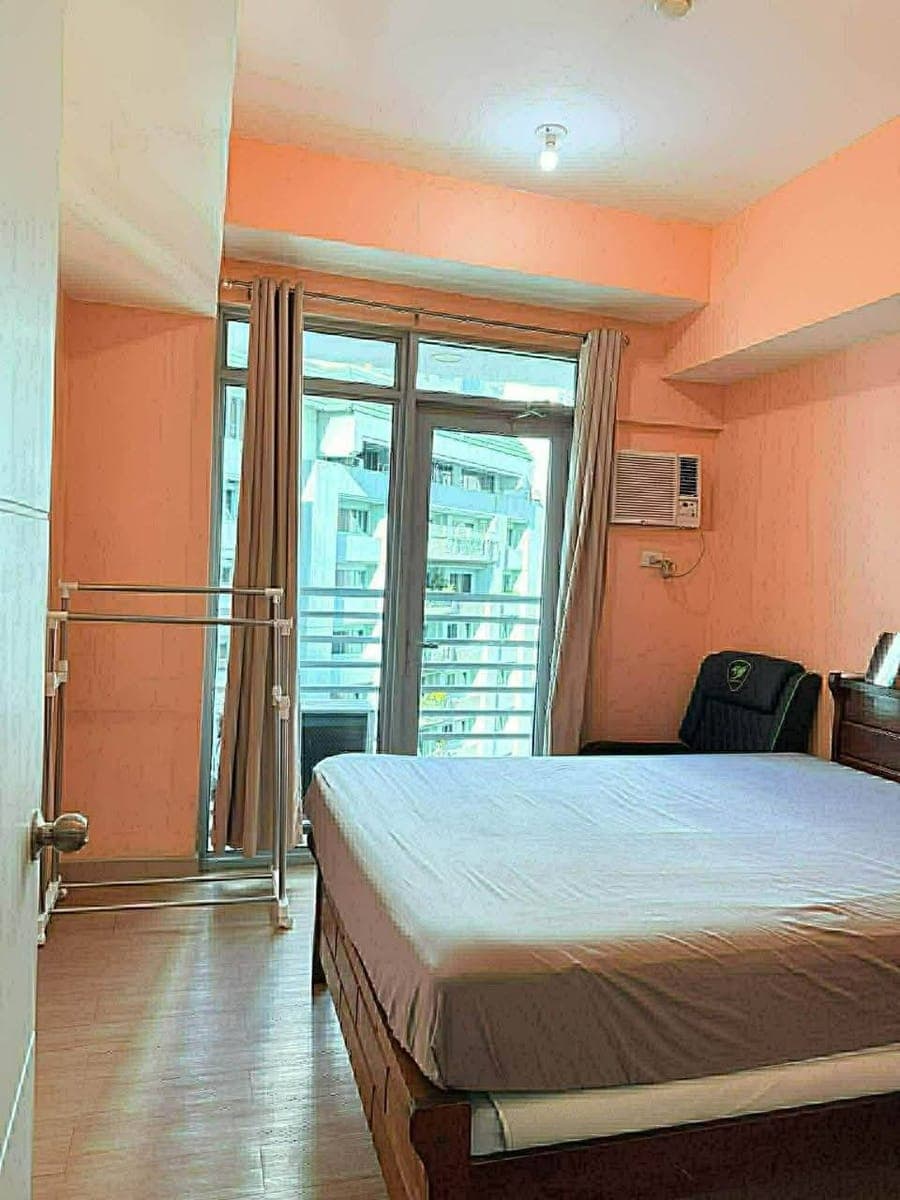 𝐅𝐎𝐑 𝐑𝐄𝐍𝐓 One Bedroom with Balcony Condo in SALCEDO SQUARE - photo 3