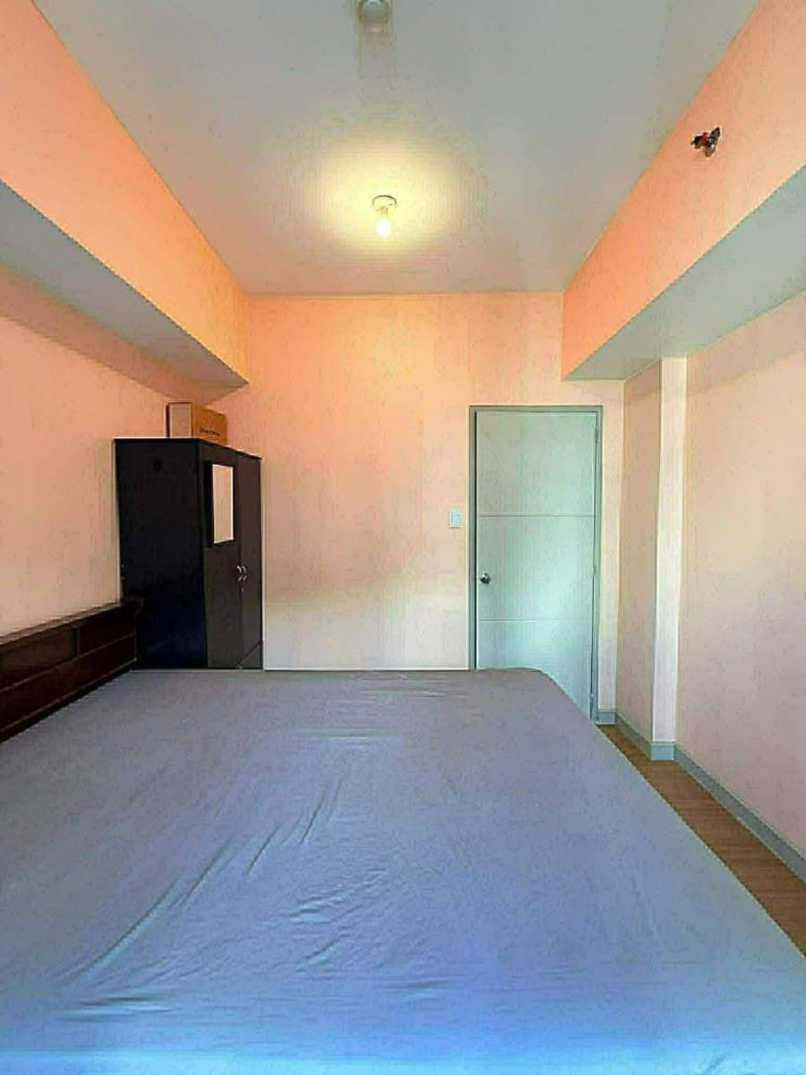 𝐅𝐎𝐑 𝐑𝐄𝐍𝐓 One Bedroom with Balcony Condo in SALCEDO SQUARE - photo 5