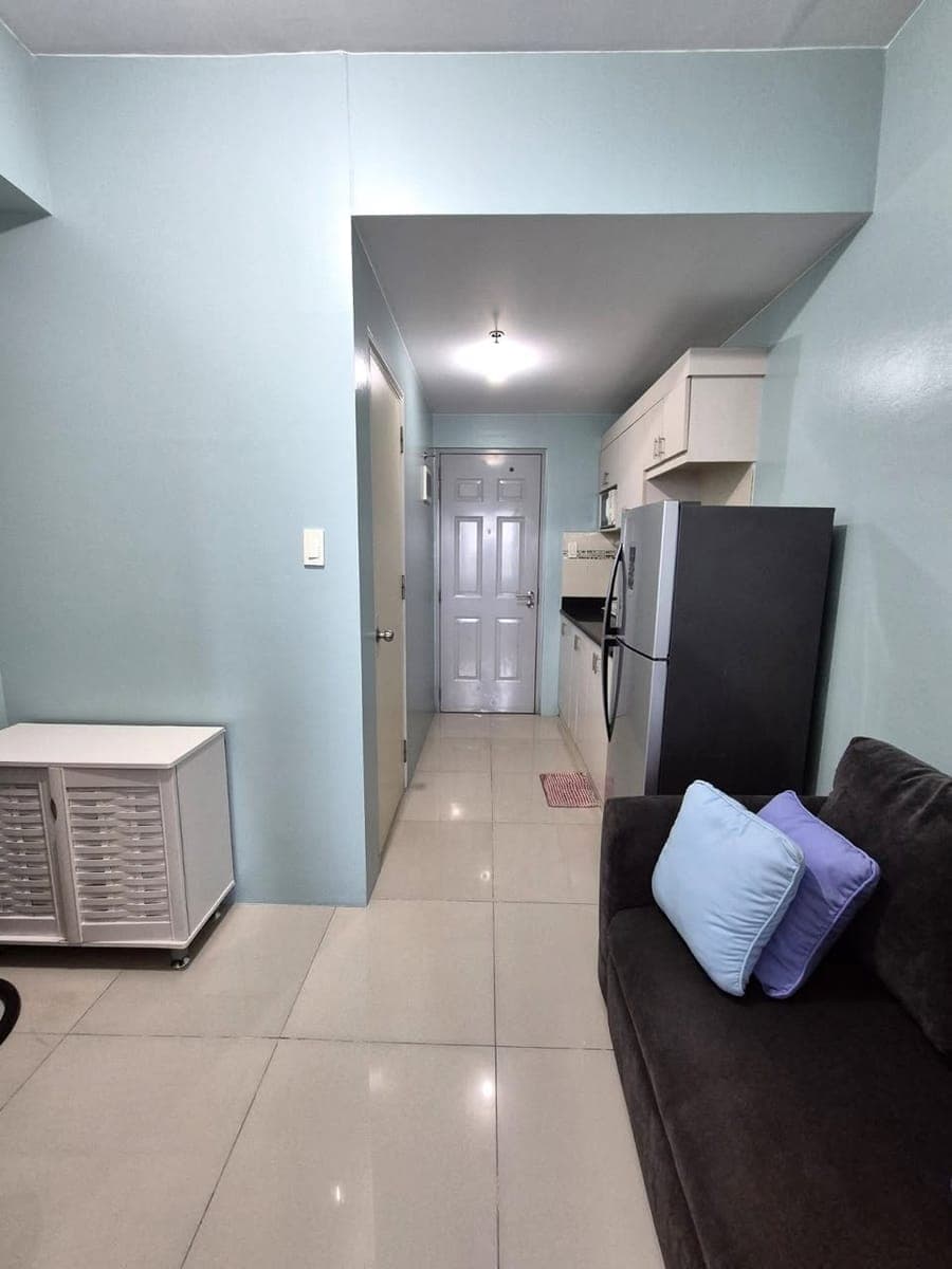 Fully Furnished 1 Bedroom Condo Unit For Rent - Unit 1028 at Berkeley Residences - photo 5