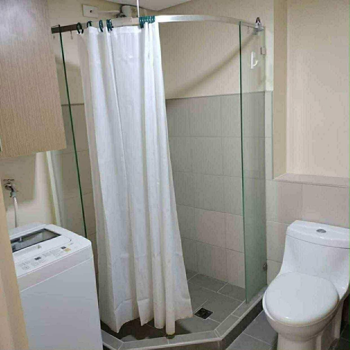 ‼️URGENT! Looking for 2 Condo-Sharing Female Roommates‼️ - photo 3