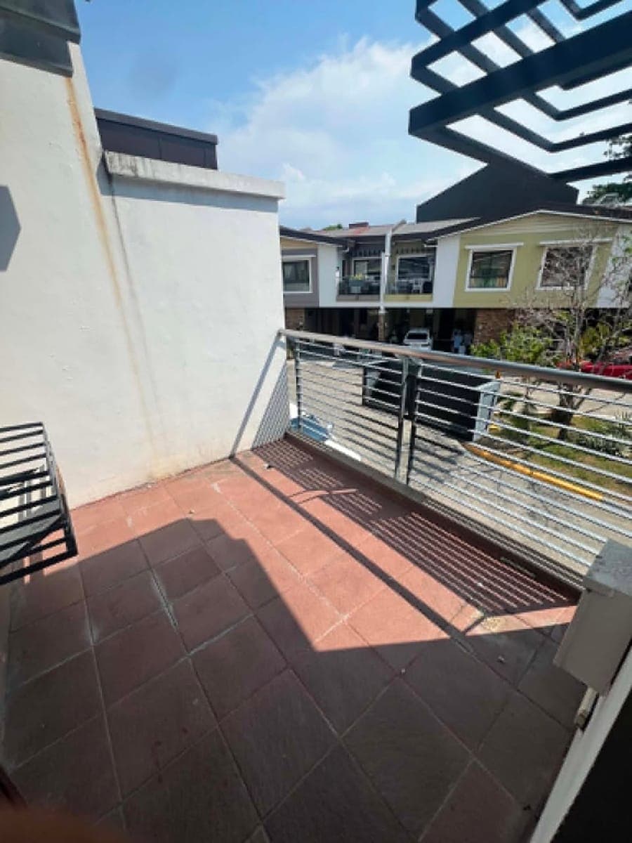 3BR Townhouse for Rent in Merville - photo 3