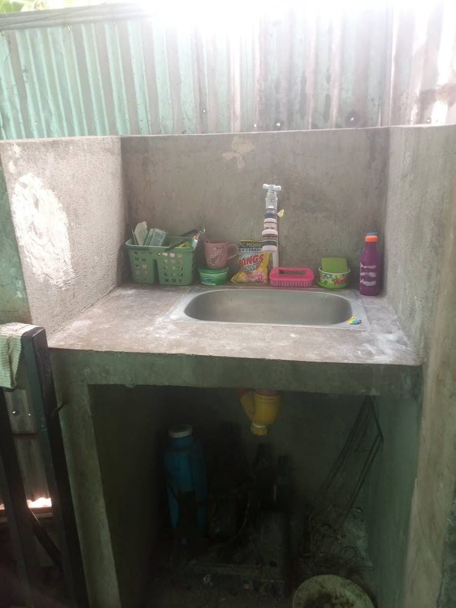 Room for rent Um matina grvahan sto nino chapel location .3k monthly one month advance naay sariling... - photo 2