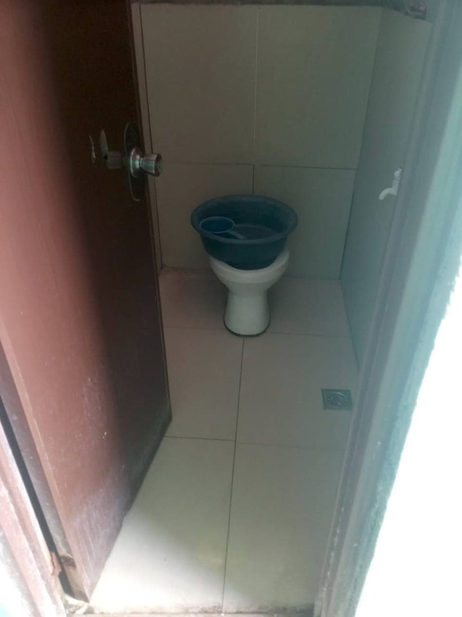 Room for rent Um matina grvahan sto nino chapel location .3k monthly one month advance naay sariling... - photo 4