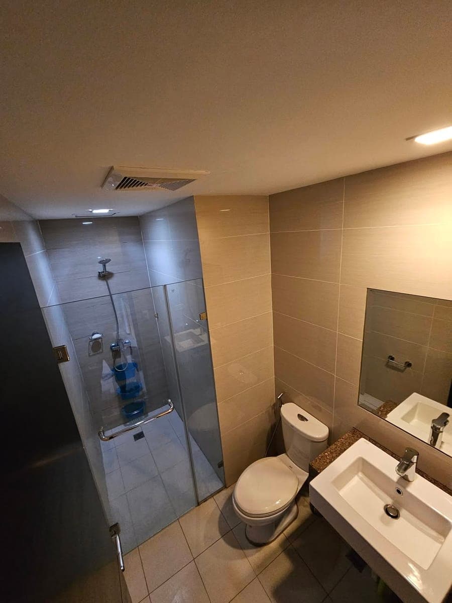 FOR RENT: ONE EASTWOOD AVENUE TOWER 1 - photo 4