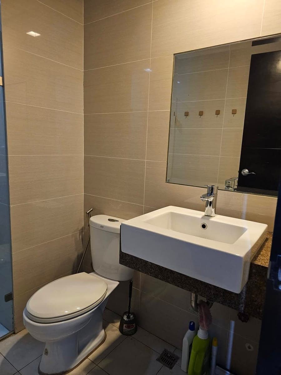 FOR RENT: ONE EASTWOOD AVENUE TOWER 1 - photo 5