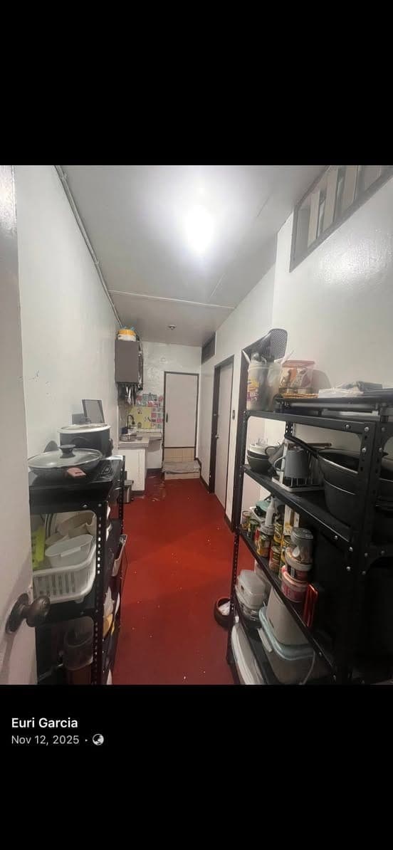 ROOM FOR RENT - PM IF INTERESTED - photo 2