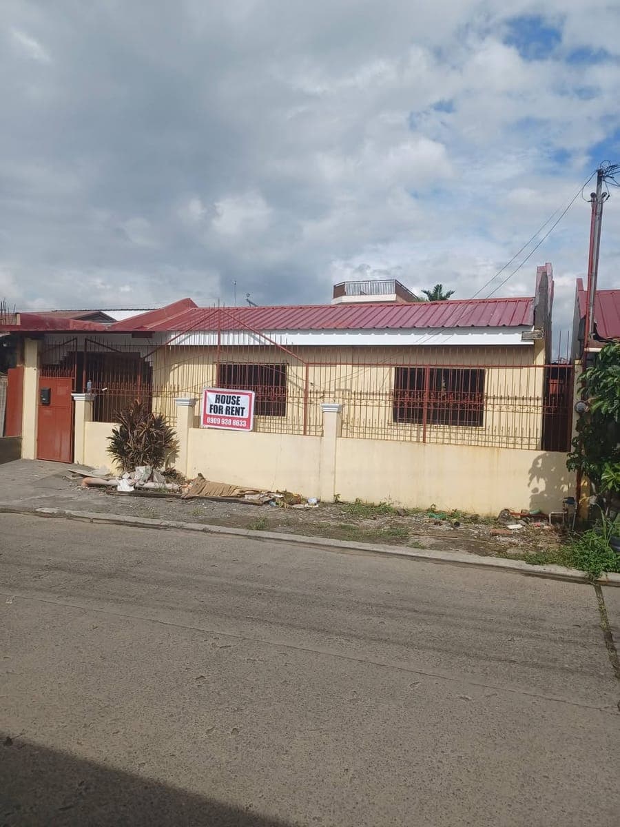 House for rent - photo 1