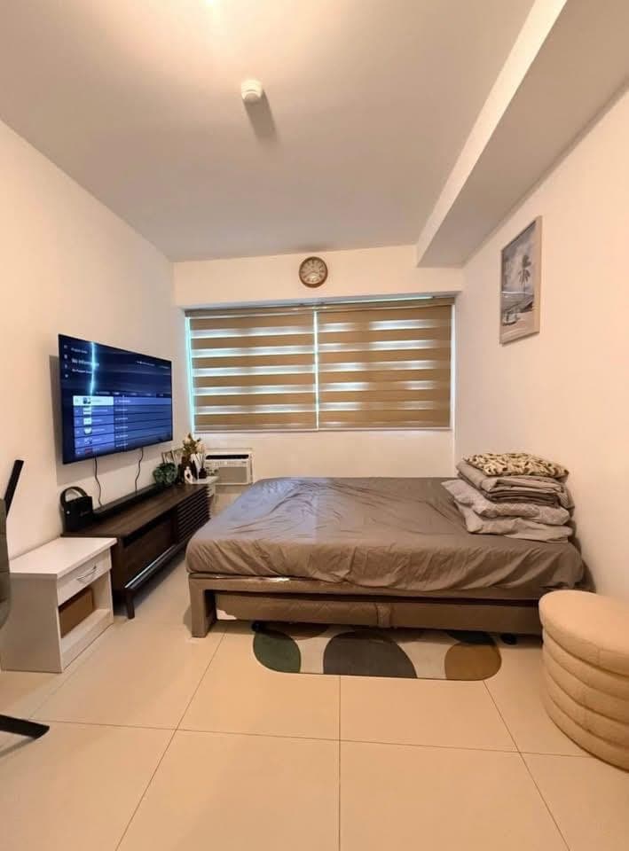FOR RENT: Php. 15,000 monthly rent - photo 1