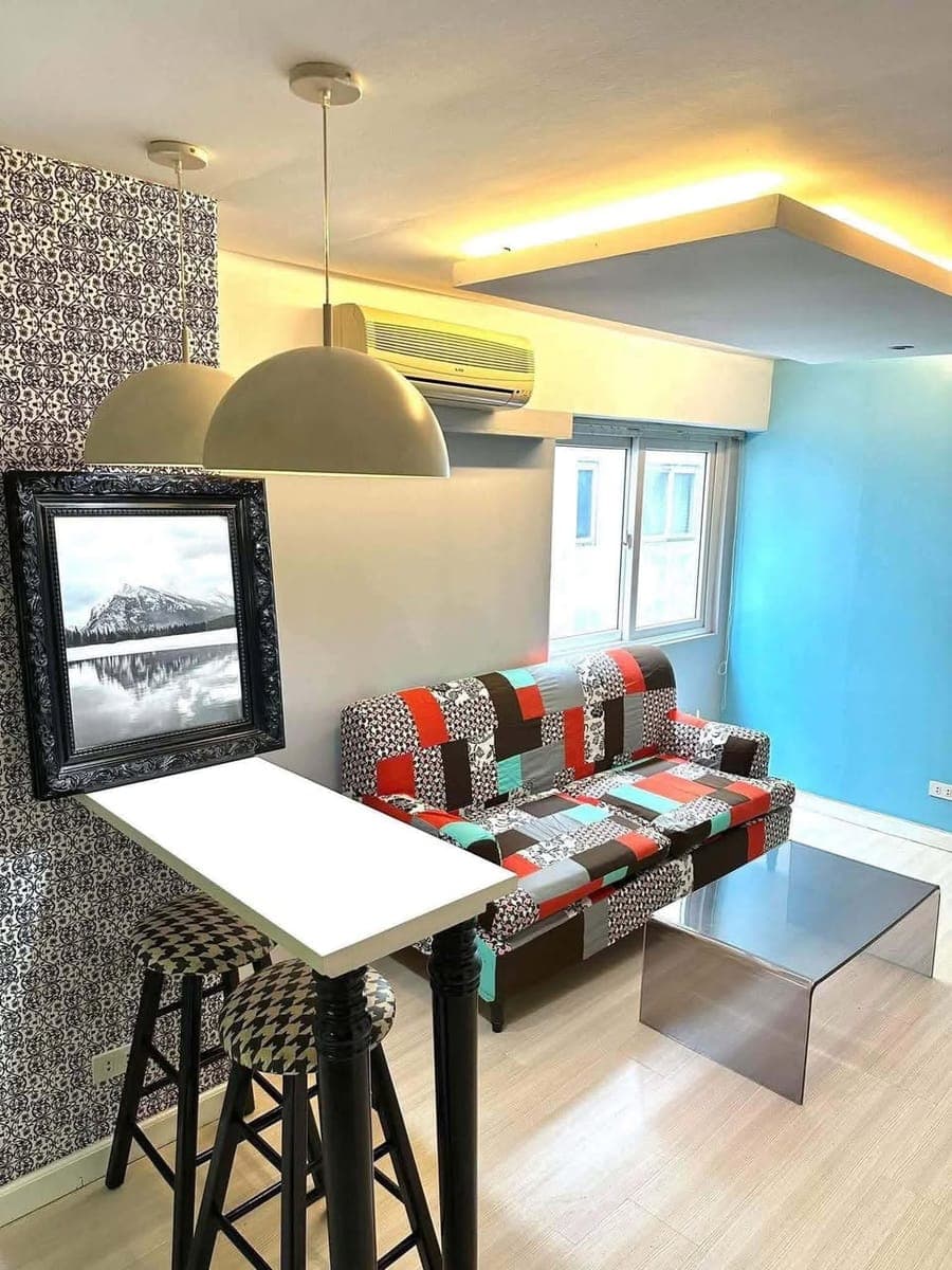 RUSH FOR RENT: ₱23,000- Inclusive condo dues & Wifi - photo 2