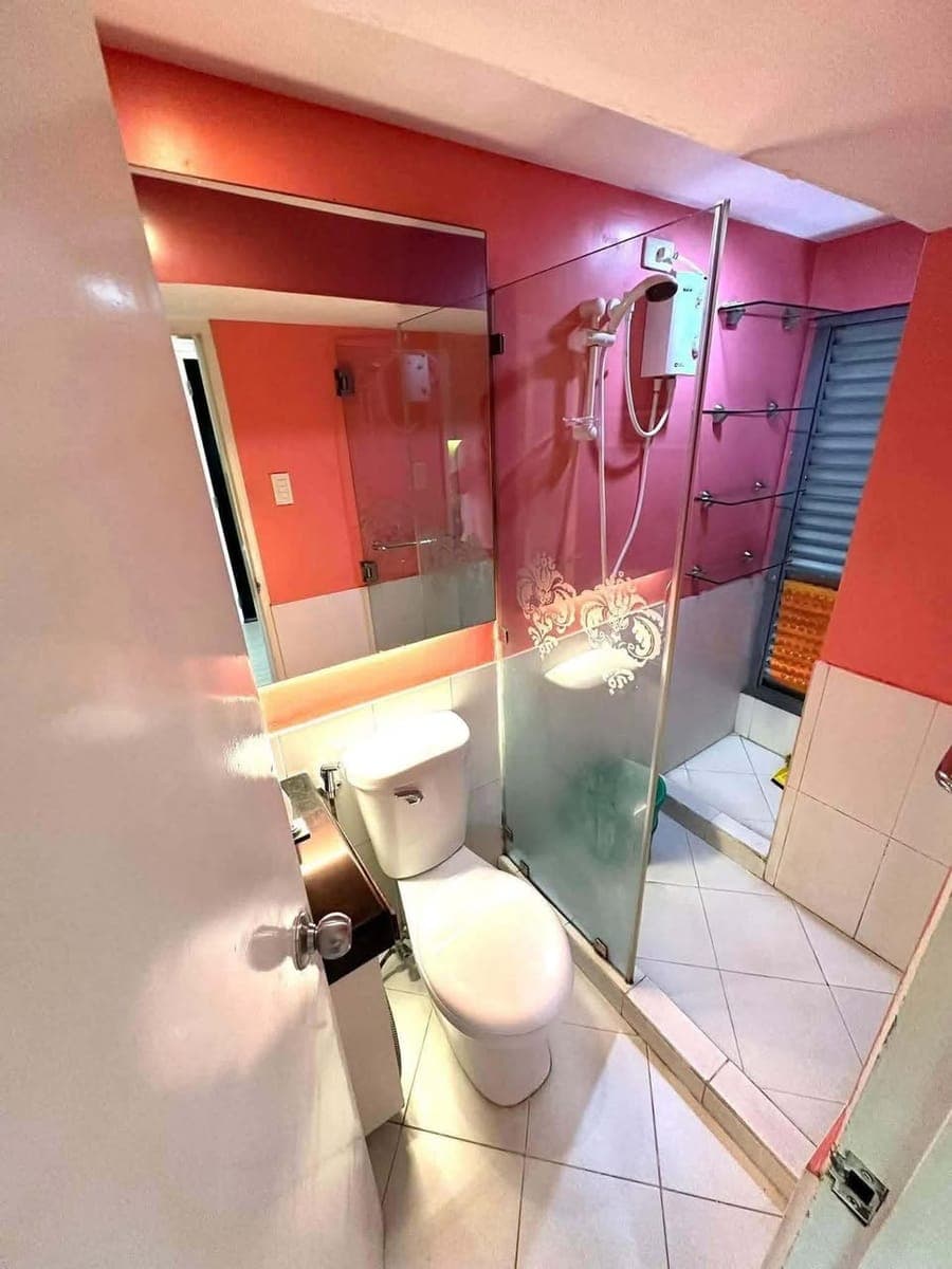 RUSH FOR RENT: ₱23,000- Inclusive condo dues & Wifi - photo 3