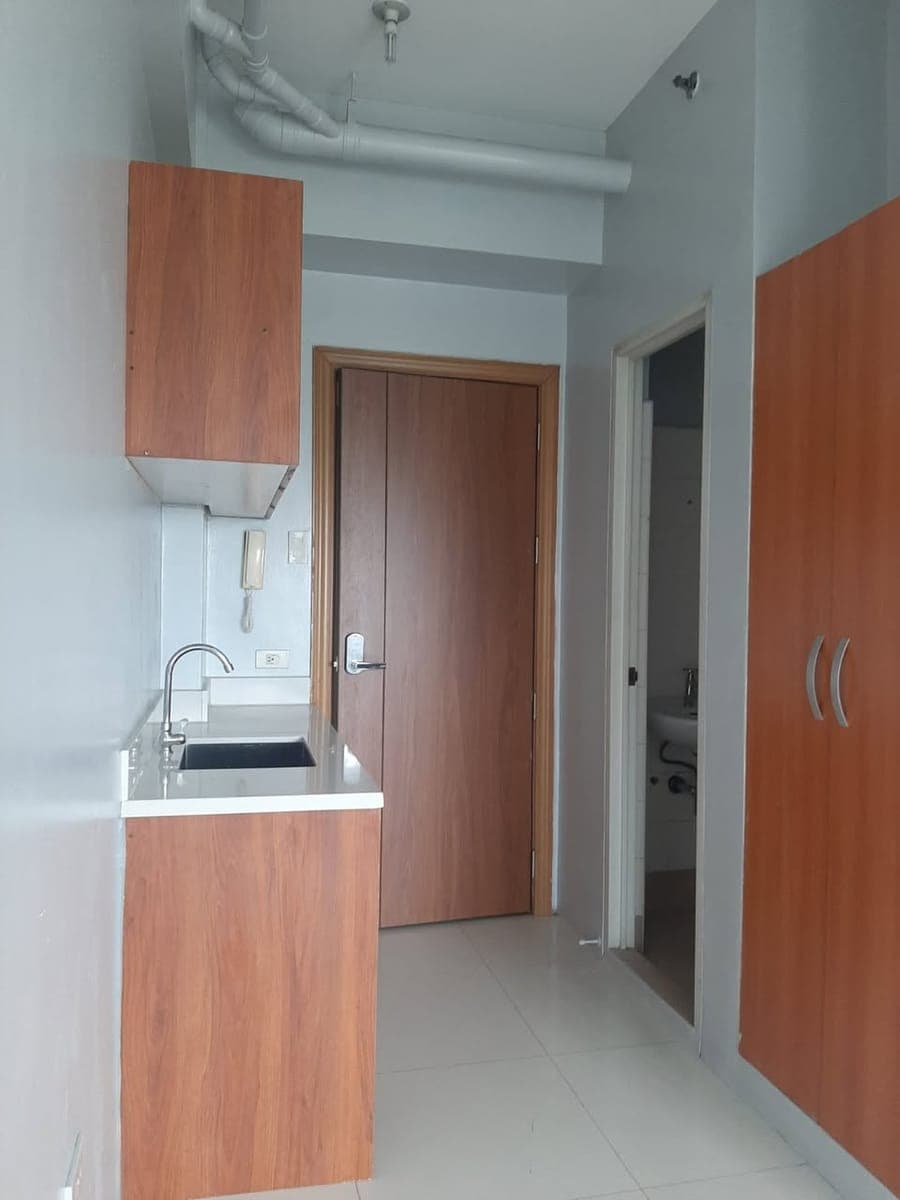 🏢 CONDO FOR RENT NEAR UST - photo 1