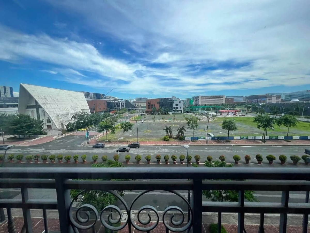 ₱19K MONTHLY‼️ FOR 1BR UNIT NO BALCONY IN MONARCH PARKSUITES - photo 1