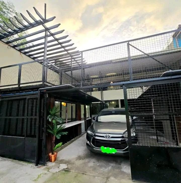 Budget Friendly Capsule Room With Privacy - photo 1