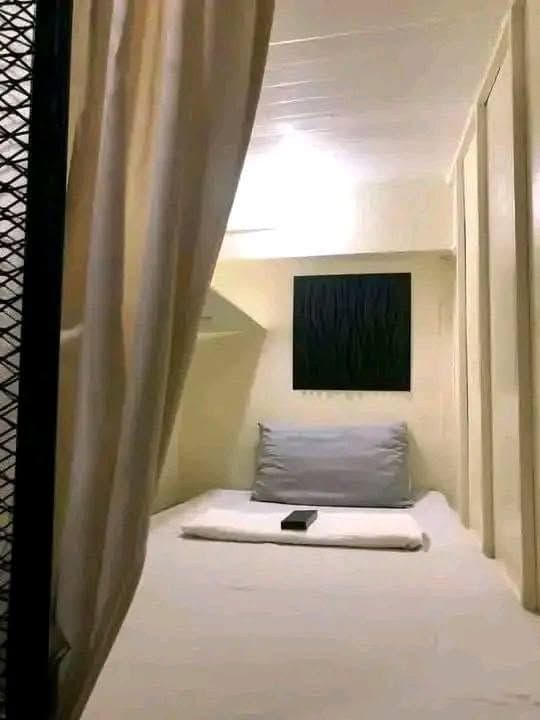 Budget Friendly Capsule Room With Privacy - photo 2