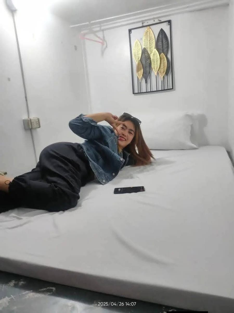 Budget Friendly Capsule Room With Privacy - photo 3