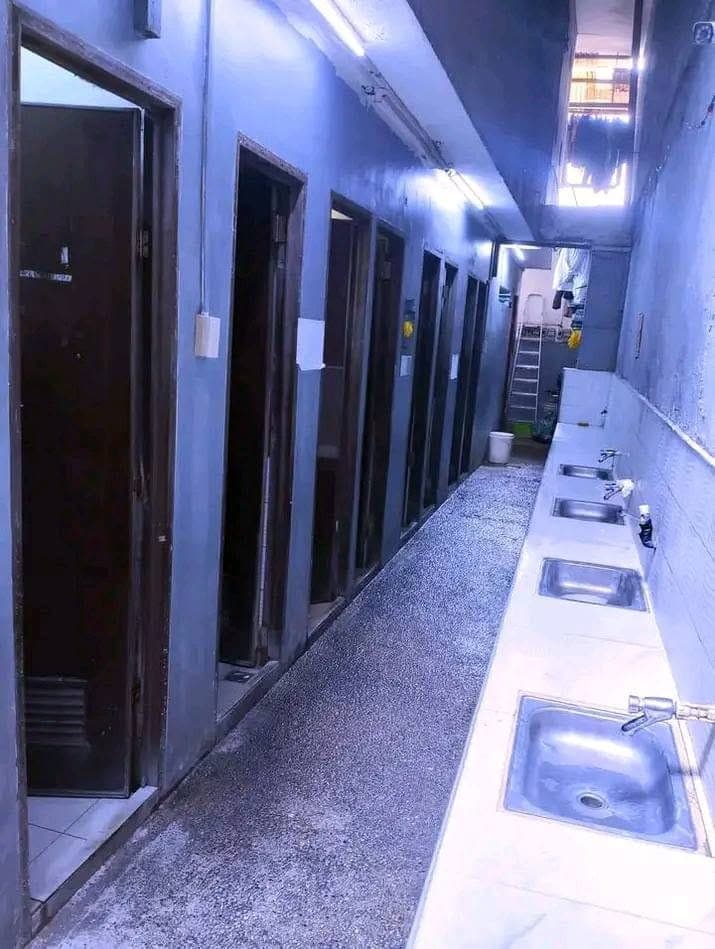 Budget Friendly Capsule Room With Privacy - photo 4