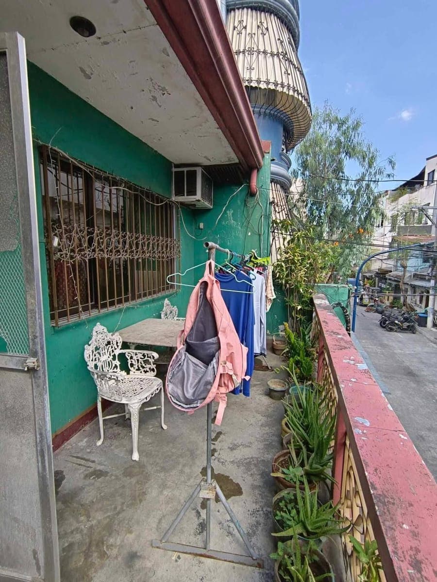 Looking for male ka-share sa room with own bed, 3,000php one month deposit one month advance include... - photo 2