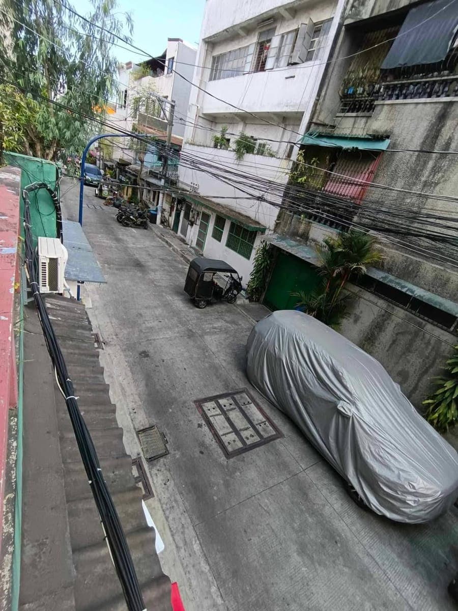 Looking for male ka-share sa room with own bed, 3,000php one month deposit one month advance include... - photo 3