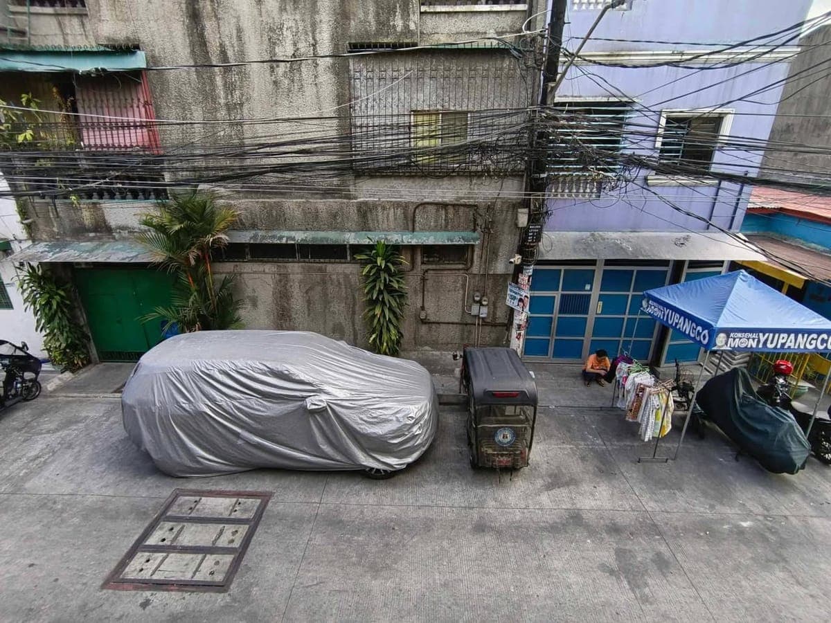 Looking for male ka-share sa room with own bed, 3,000php one month deposit one month advance include... - photo 4