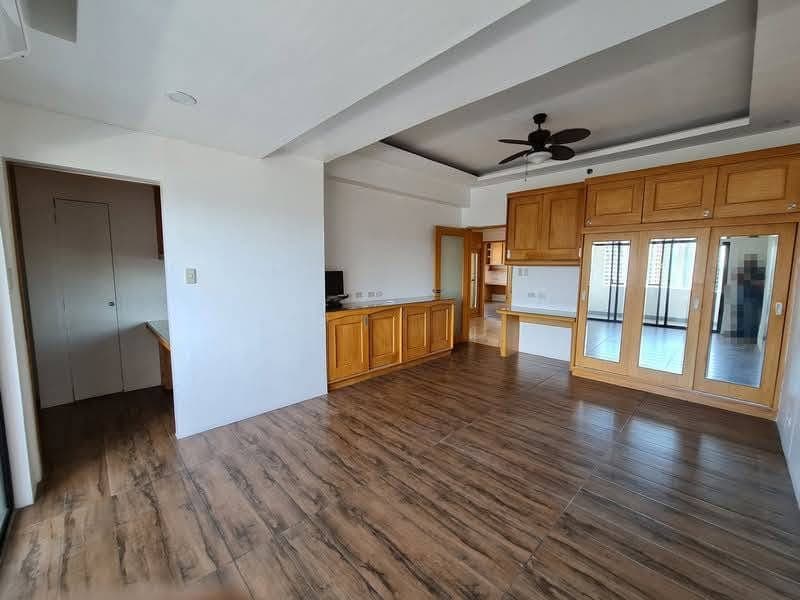 FOR LEASE | Luxury 3BR Penthouse Unit - Eisenhower Greenhills - photo 1