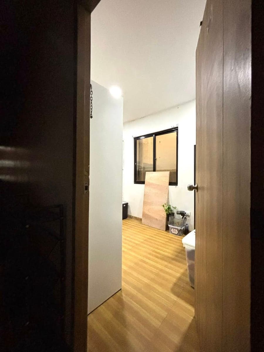 FEMALE ROOM FOR SHARING (2 of 4 beds available) - photo 1