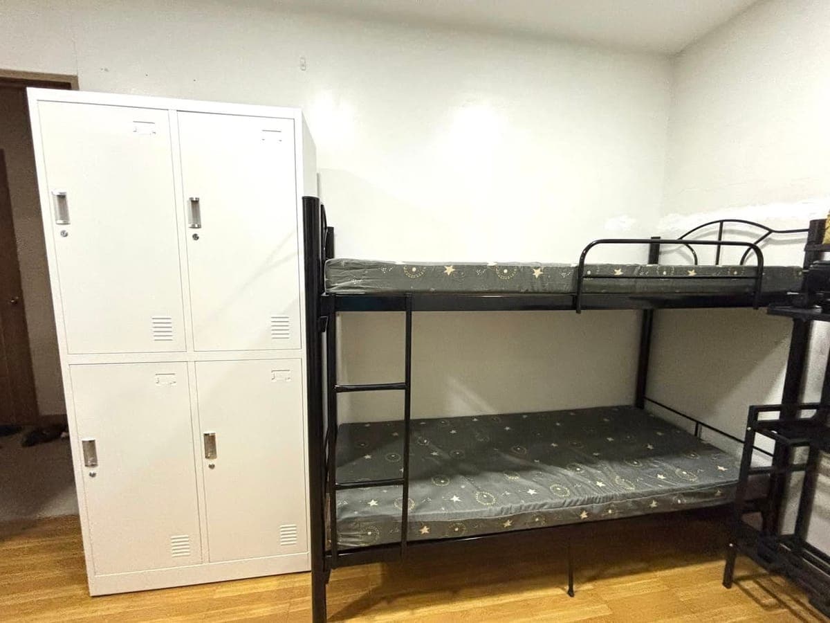 FEMALE ROOM FOR SHARING (2 of 4 beds available) - photo 3