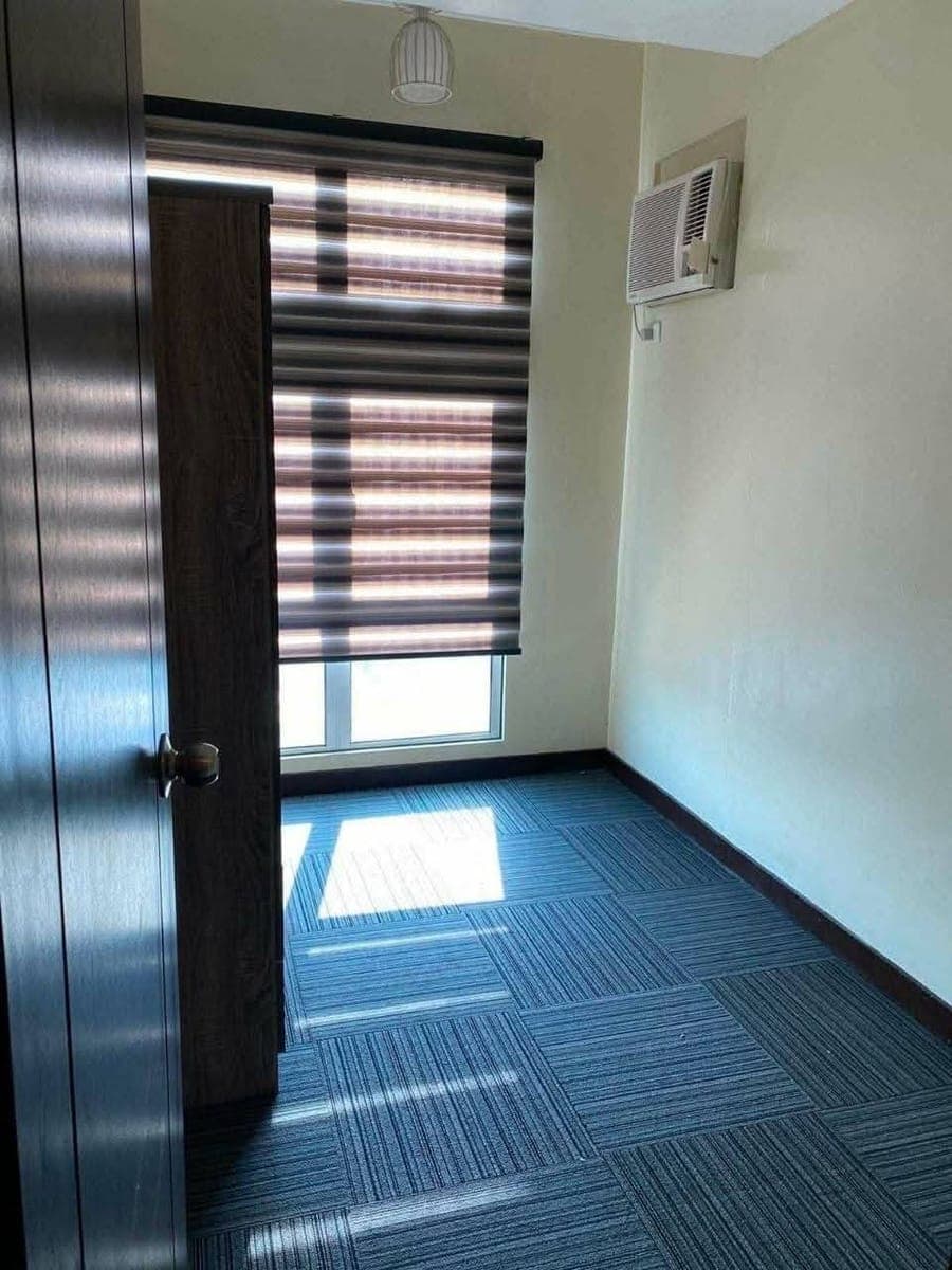𝐅𝐎𝐑 𝐑𝐄𝐍𝐓 One Bedroom Condo At SAN LORENZO PLACE - photo 5