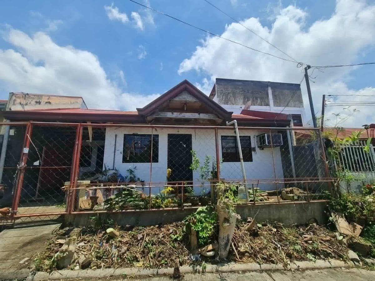 **2-Bedroom House for Rent.** - photo 1